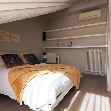 Apartment White Note